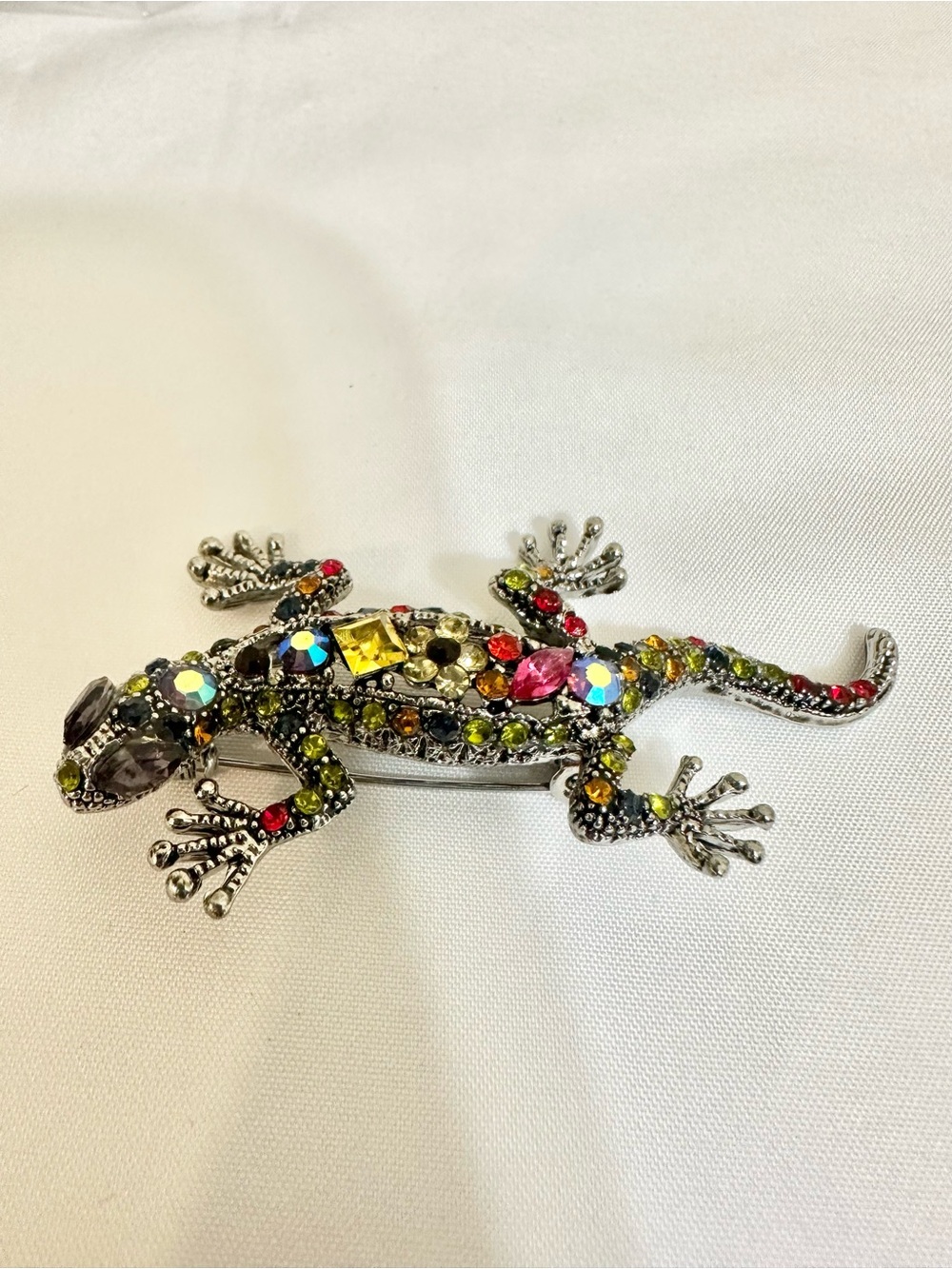 Silver-tone Rhinestone Multicolor Lizard Brooch - Picture 5 of 6